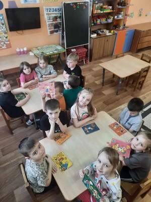 Подготовительная к школе группа "Ягодки". Педагог Мальцева Е.С. Обсуждение ситуации "Не оставайся в стороне"