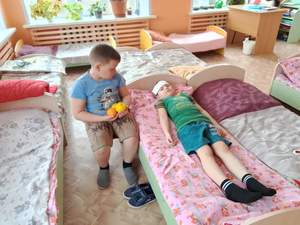 Подготовительная к школе группа "Матрешки". Педагог Агапова И.Г. Этюд "Посещение больного"